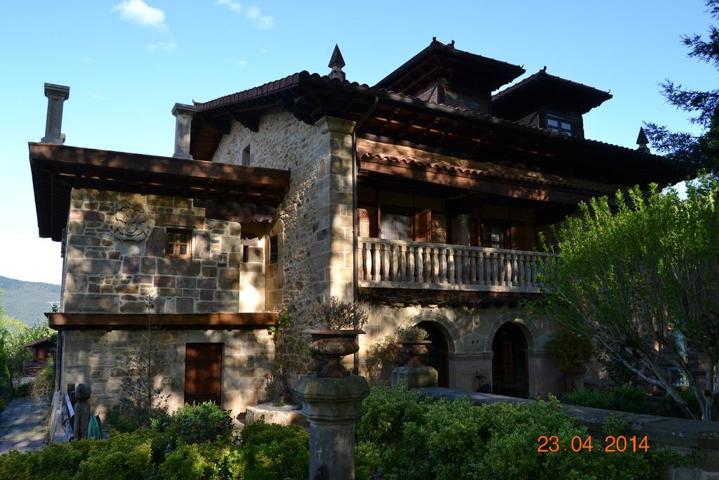 Palacio De Trasvilla Escobedo Zewnętrze zdjęcie